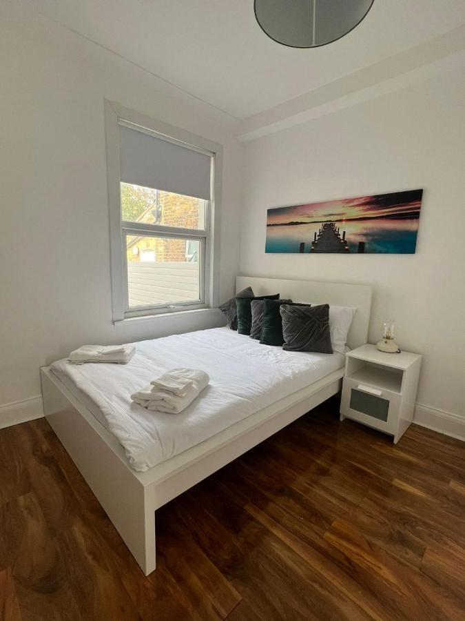 93 West Road Hotel London Kültér fotó